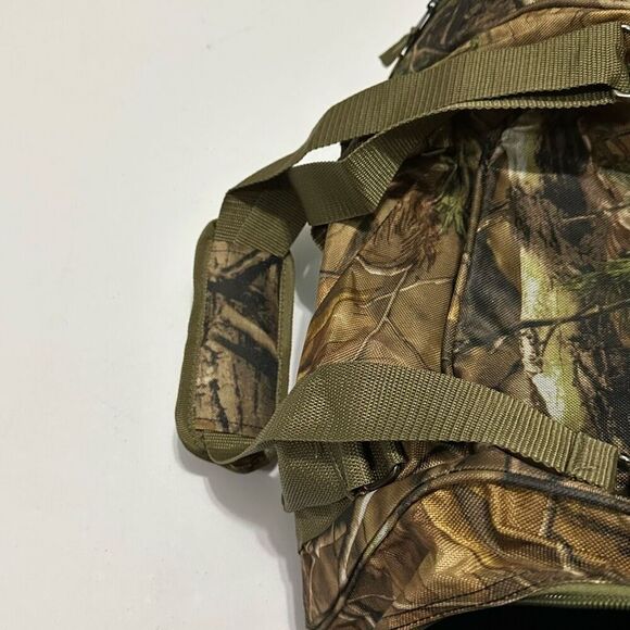 Bird and Buck Hunters Camouflage Duffle Bag - Picture 9 of 10